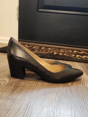Naturalizer Black Leather Block Heel Pumps